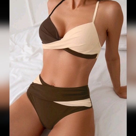 Summer Beach Women's Color Block Cross Front Bra & Swim Bottom Bikini Set - Picture 1 of 4